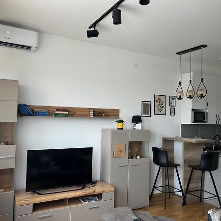 Apartment Charlie Private Parking 诺威萨 外观 照片