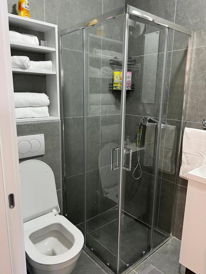 Apartment Charlie Private Parking 诺威萨 外观 照片